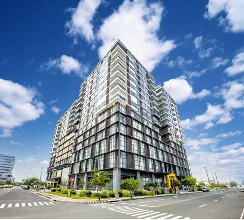 Golden Phoenix Hotel - Manila Pasay Exteriör bild