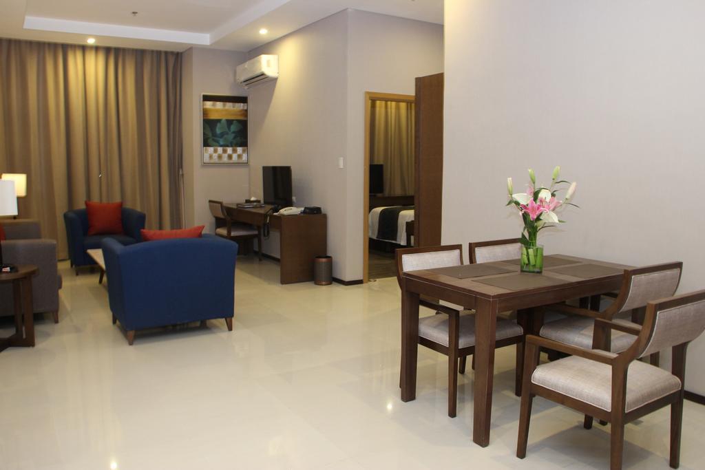 Golden Phoenix Hotel - Manila Pasay Rum bild